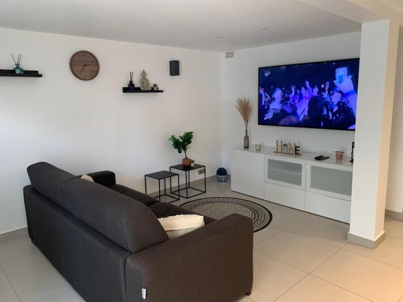 Auberge Appartement Ormesson Sur Marne / Sucy En Brie Exterior foto